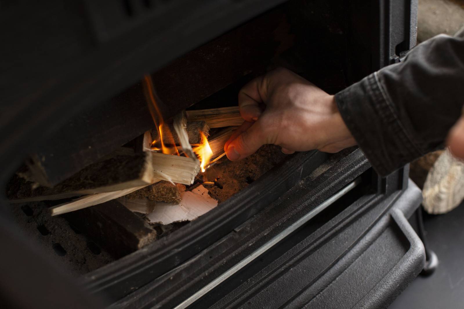 Ramonage et Entretien Annuel : Pourquoi anticiper dès avril sur le Bassin d'Arcachon et le Nord des Landes ?