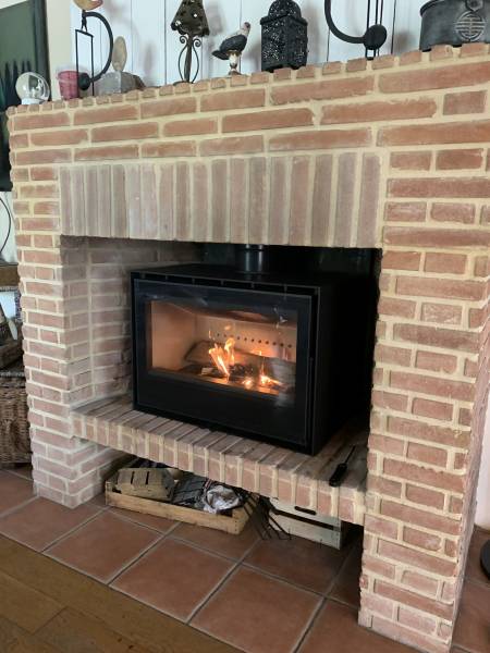 Cheminée Rocal installée sur le bassin d'Arcachon à Andernos par votre artisan certifié qualibois